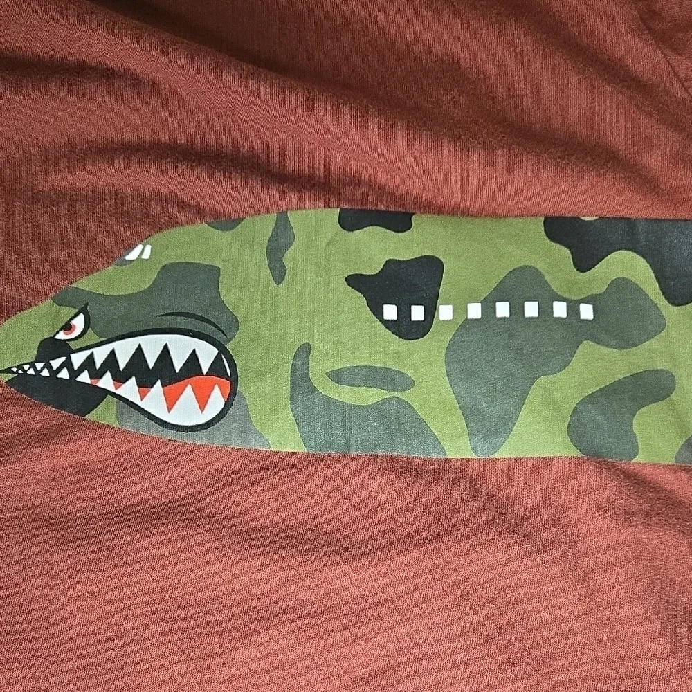 Nike Air Force 1 Bomber Maroon Camo‎ Tee